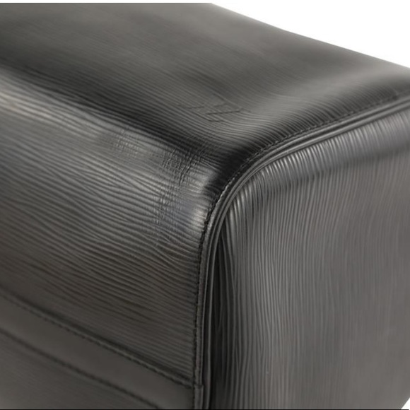 Louis Vuitton Speedy 30 Epi Noir Leather $1330 - Picture 4 of 8